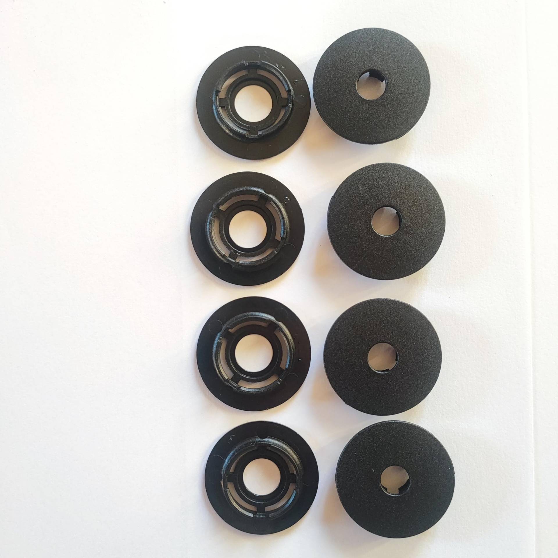 Befestigungsösen für Automatten für Audi VW Skoda Seat Befestigung Fußmatten – Ex Audi A1 A3 A4 A5 Q3 Q5 Q7 Ex VW Golf Touran Passat Polo Tiguan Ex Kodaq Fabia Octavia Ex Leon Ibiza Arona... von 123TAPISAUTO