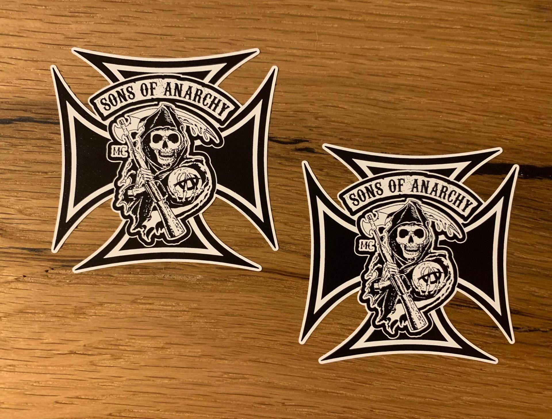 24/7stickers MG410 / 2X SOA Iron Cross Aufkleber Sons of Anarchy je 7x7cm Biker Skull Rocker MC Chopper Old School Vintage Samcro Custom Umbau Bobber Cafe Racer 24/7stickers MG410 / 2X SOA Iron Cross Aufkleber Sons of Anarchy je 7x7cm Biker Skull Rocker MC Chopper Old School Vintage Samcro Custom Umbau Bobber Cafe Racer von 24/7stickers