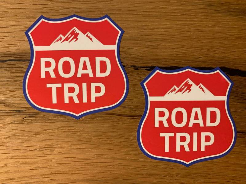 #830/ 2X Road Trip Aufkleber 8,5cm Auto Tuning Bus Camper Wohnmobil Urlaub Fernweh Travel Sticker Camping Weltreise von 24/7stickers