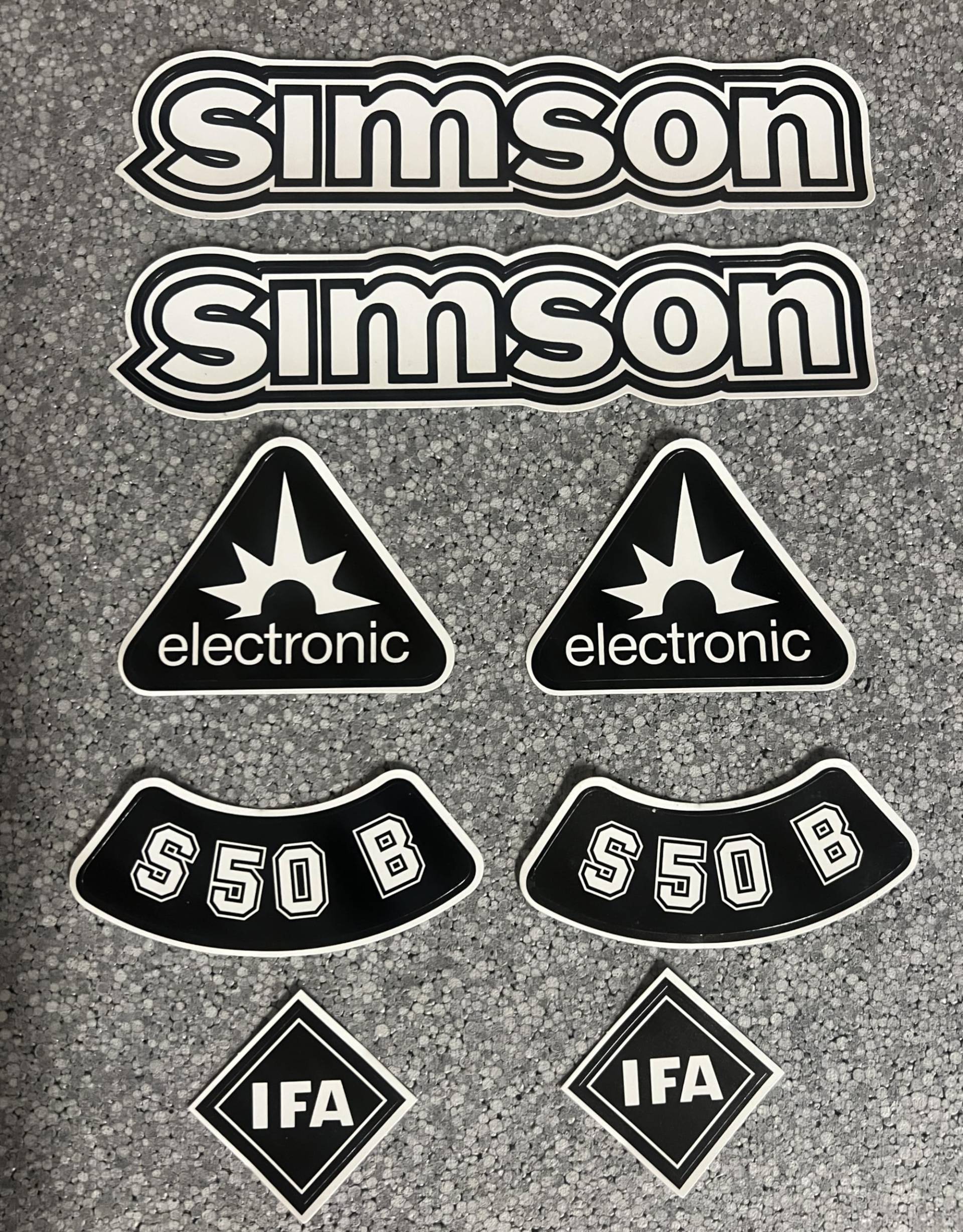 Simson S50B IFA Electronic Aufkleber Dekor Premium Retro Schwarz Weiss Simson S50B IFA Electronic Aufkleber Dekor Premium Retro Schwarz Weiss von 2taktshop