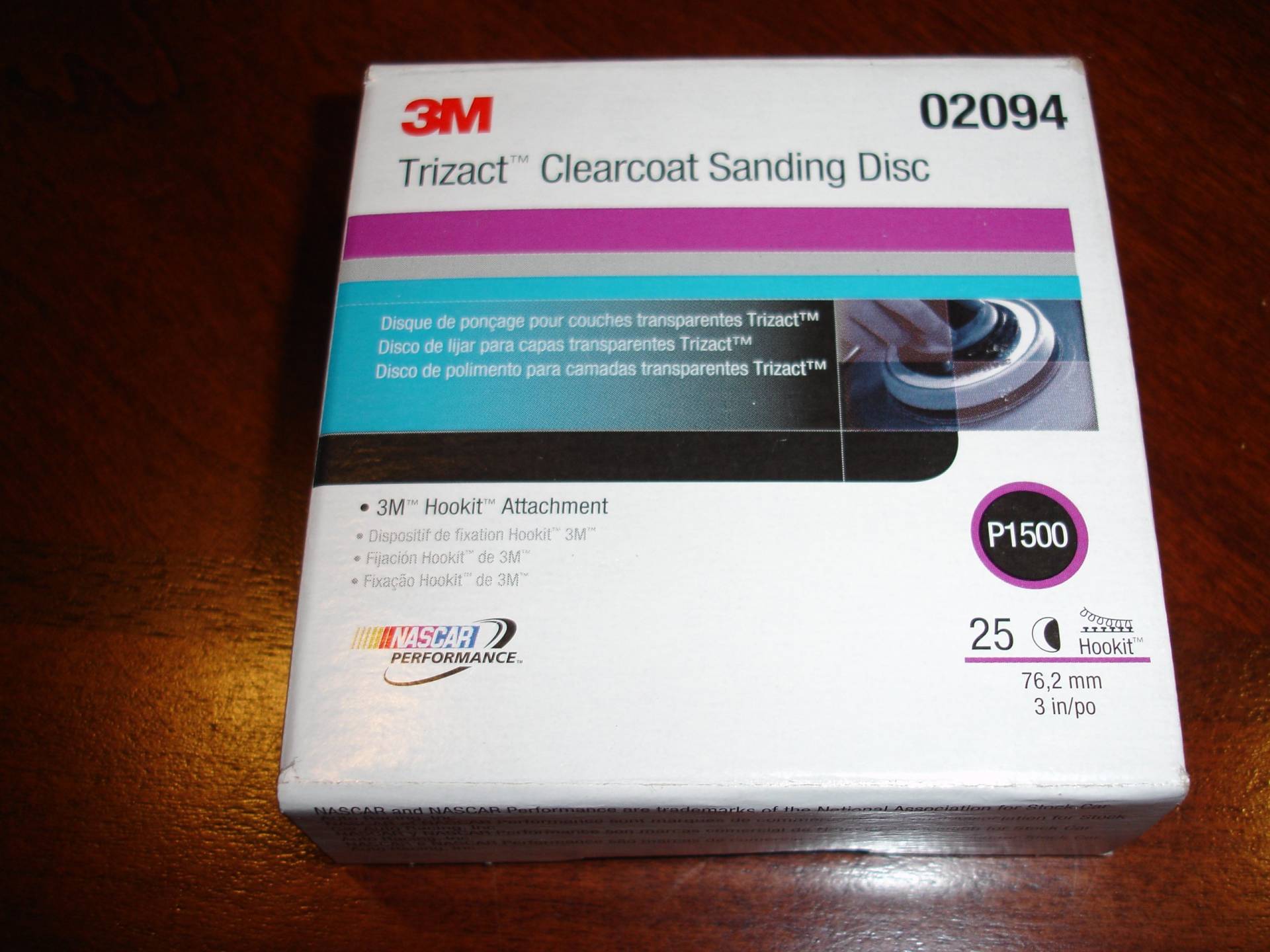3M Trizact Hookit Klarlack-Schleifscheibe 471LA, 02094, 7,6 cm, P1500, 25 Scheiben pro Karton 3M Trizact Hookit Klarlack-Schleifscheibe 471LA, 02094, 7,6 cm, P1500, 25 Scheiben pro Karton von 3M