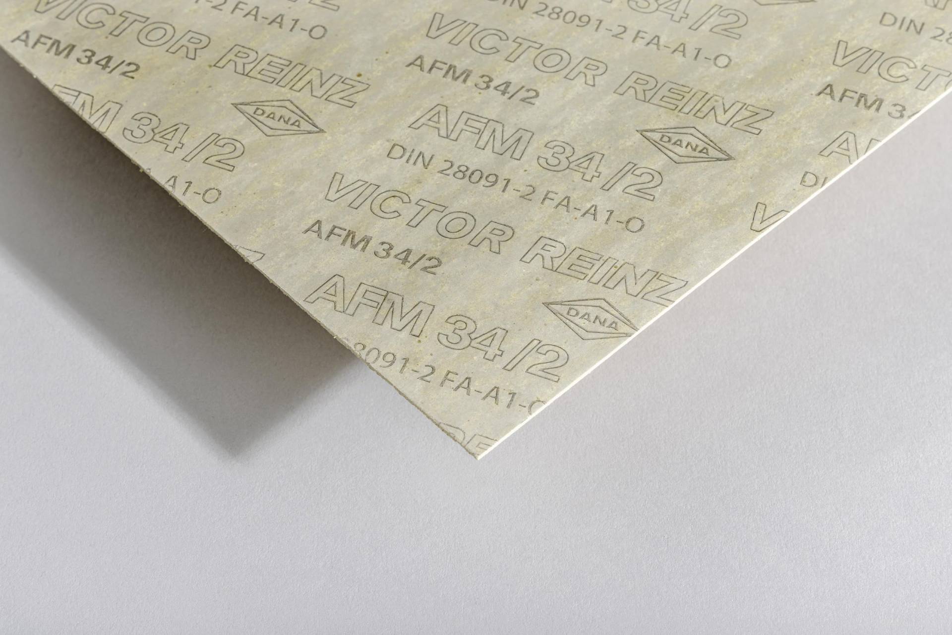 AE ARTEIN gaskets VKM1600000020 – Set aus Presskarton, 250 °C, Pro-Serie (1 x 0,30 + 2 x 0,50 + 1 x 0,80/195 x 475 mm) Modell VICTOR REINZ AFM34 von AE ARTEIN gaskets