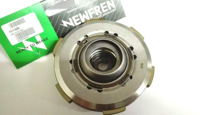 Komplette Kupplung Newfren FC1192S Vespa 50, 90, 125 ET3 Primavera Modifikation 4 Scheiben einzeln verstärkte Feder von AER MOTO SPARE PARTS