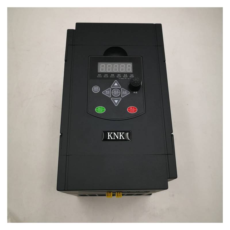 Frequenzumsetzer, Variables Frequenzlaufwerk 4kw / 7,5 kW. Einphasen- und Ausgabe 3-Phasen L700(4KW KNK L200) von AIRYSSFU