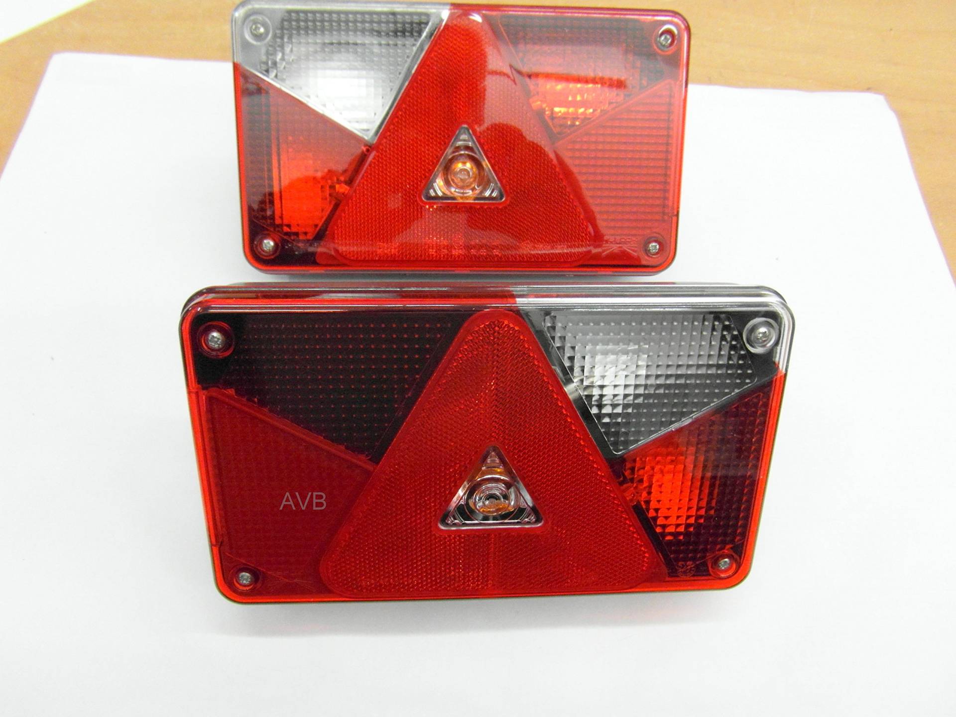 TXP:360 Paket Aspöck Multipoint 5 - Lampen Set - rechts + Links, 13 polig mit Rückfahrscheinwerfer von Honbeanify JNM