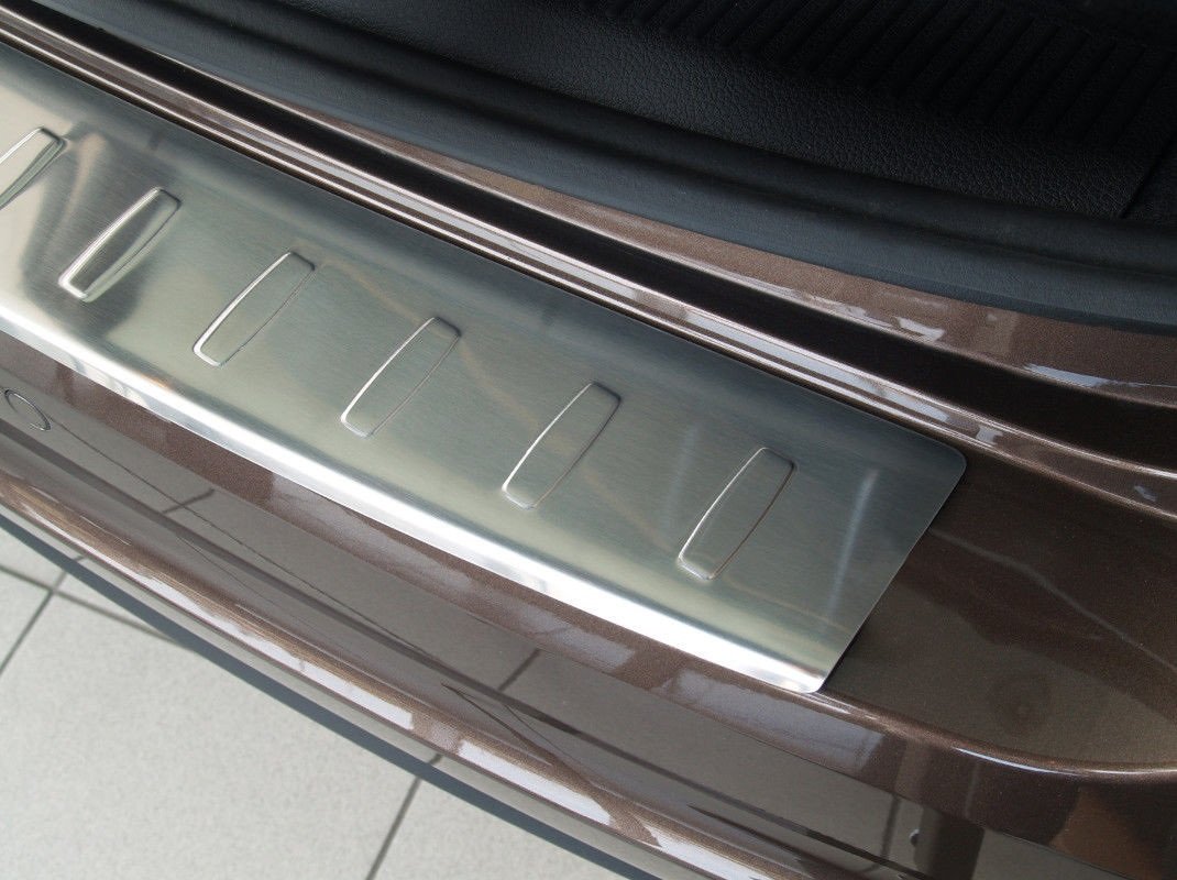 Ladekantenschutz aus Edelstahl mit 3D Abkantung passend für VW Sharan ab 9/2010-2023/für Seat Alhambra ab 10/2010-2023 AZUGA AZ29000109 von AZUGA