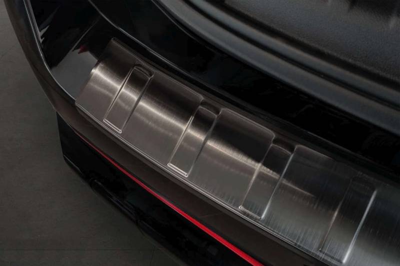 Ladekantenschutz aus Edelstahl in anthrazit mit 3D Abkantung passend für BMW X1 (U11) ab 10/2022 (außer M-Paket) AZUGA AZ30000055 von AZUGA
