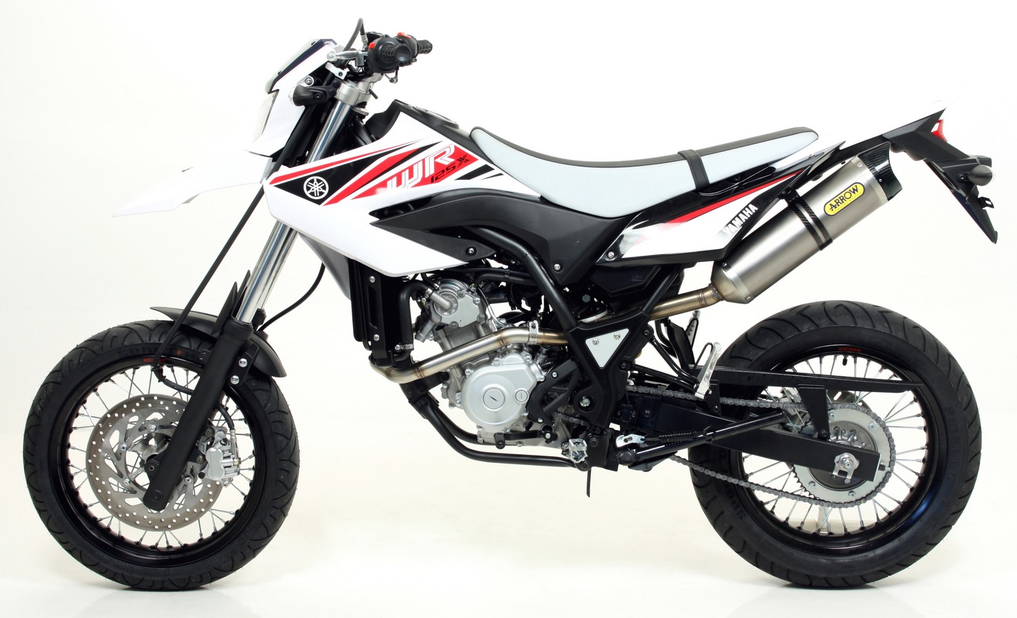 Sport Auspuff Arrow Thunder TITAN +Carbonkappe Yamaha WR 125 R/X Typ:DE07 Bj. 2009-2016 +ABE Sport Auspuff Arrow Thunder TITAN +Carbonkappe Yamaha WR 125 R/X Typ:DE07 Bj. 2009-2016 +ABE von Arrow