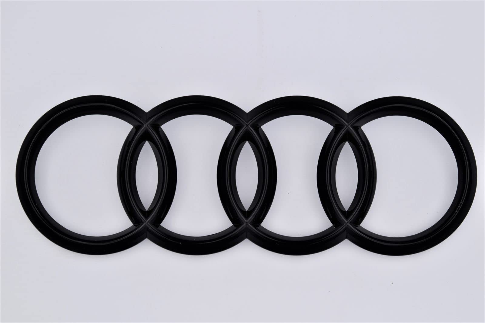 Audi Original Ringe Schwarz Heckklappe A4 S4 Limousine Audi Original Ringe Schwarz Heckklappe A4 S4 Limousine von Audi