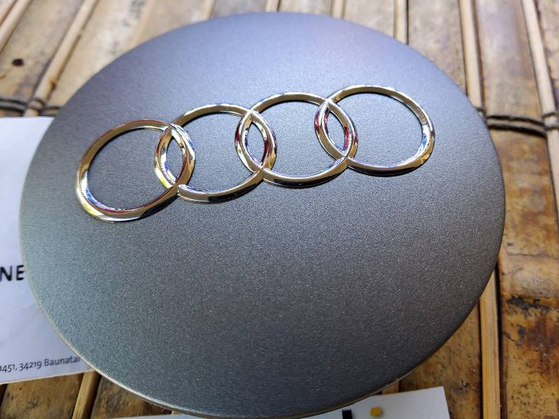 Original R18 Alufelgen Felgendeckel Raddeckel x1 Audi A4 B8 A5 2008-2013 von Audi