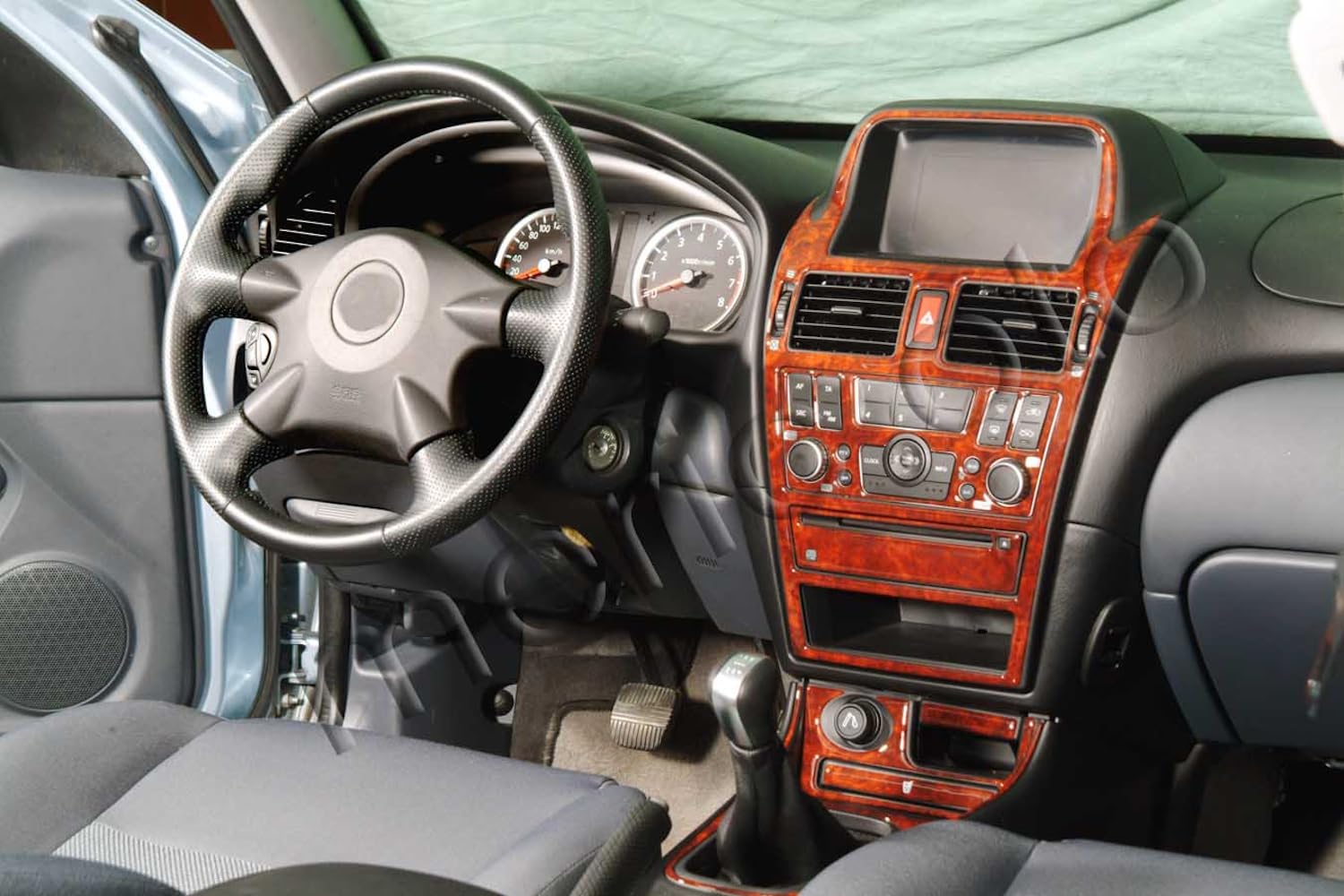 AUTOKLEIDUNG® Cockpit Dekor kompatibel mit Nissan Almera Baujahr 03/2003-12/2008 15 Teile | 3D Walnuss Optik von Autokleidung