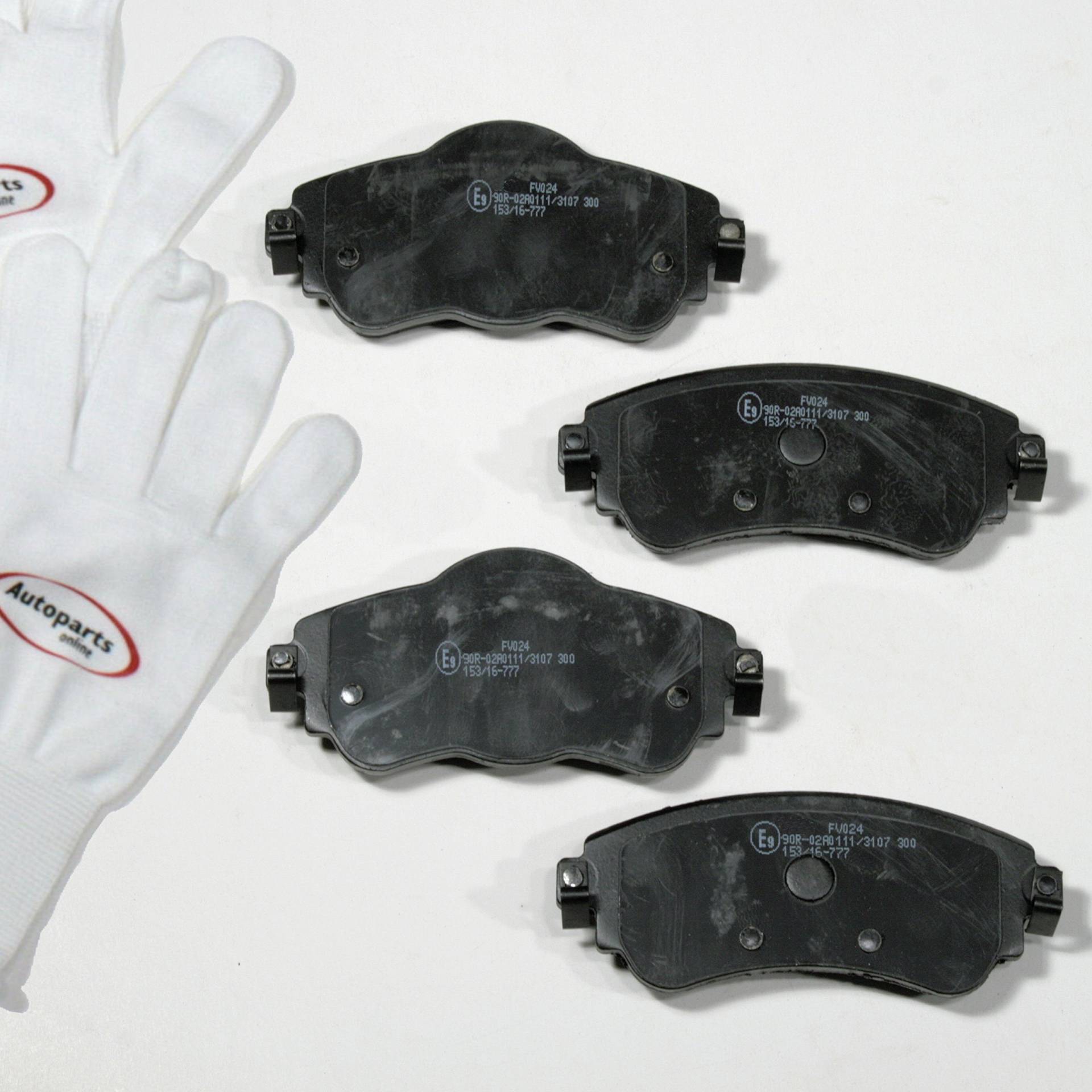 Autoparts-Online Set 60017319 Bremsbeläge Bremsklötze Bremsen für vorne die Vorderachse Autoparts-Online Set 60017319 Bremsbeläge Bremsklötze Bremsen für vorne die Vorderachse von Autoparts-Online