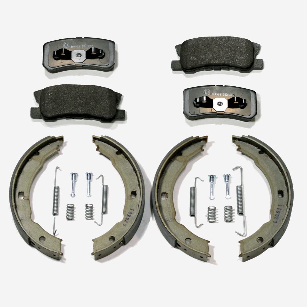Bremsbeläge/Bremsklötze/Bremsen + Handbremsbacken + Zubehör hinten Bremsbeläge/Bremsklötze/Bremsen + Handbremsbacken + Zubehör hinten von Autoparts-Online