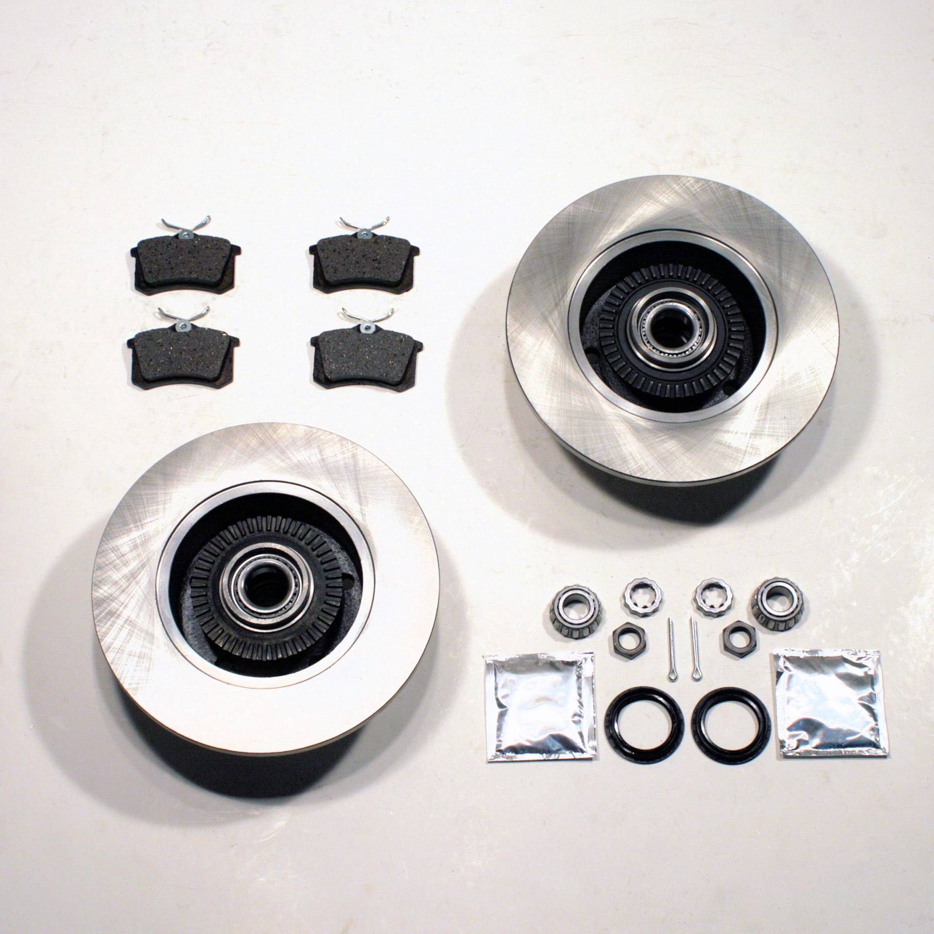 Bremsscheiben/Bremsen + montierte ABS Ringe + 2 Radlager hinten Bremsscheiben/Bremsen + montierte ABS Ringe + 2 Radlager hinten von Autoparts-Online