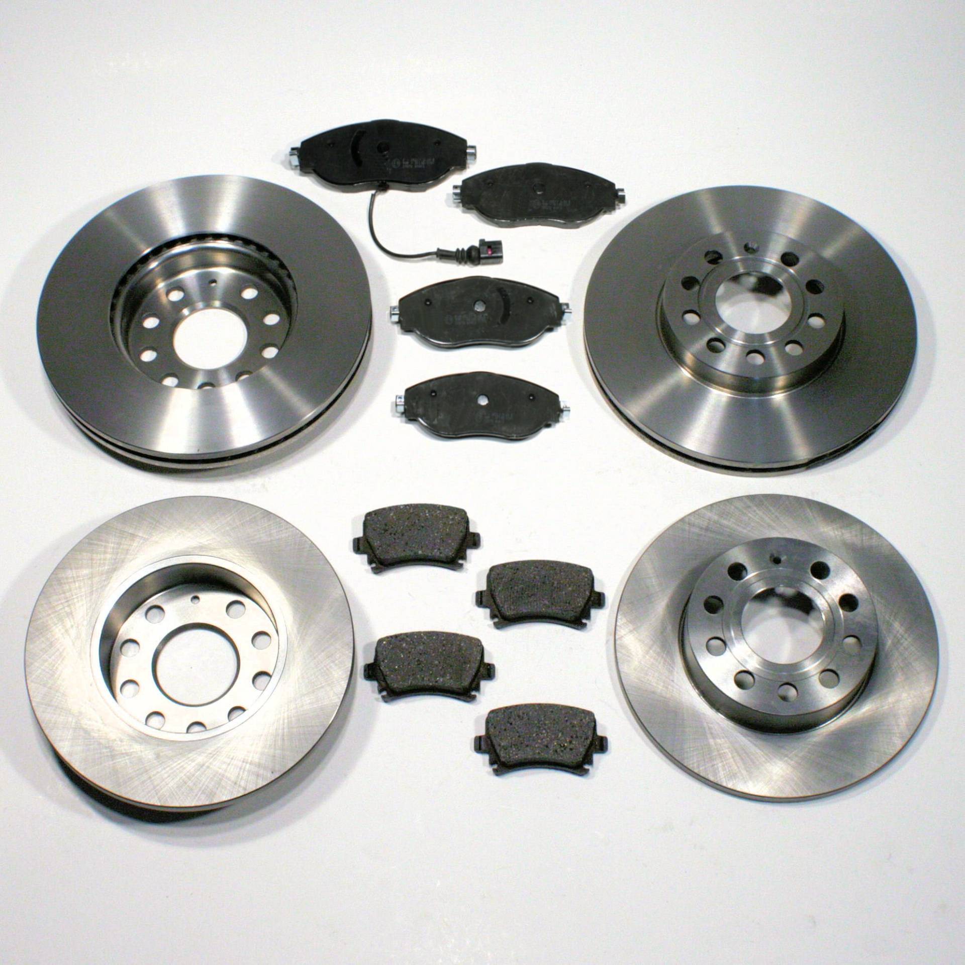 Bremsscheiben 1LW / Bremsen + Bremsbeläge für vorne + hinten Bremsscheiben 1LW / Bremsen + Bremsbeläge für vorne + hinten von Autoparts-Online