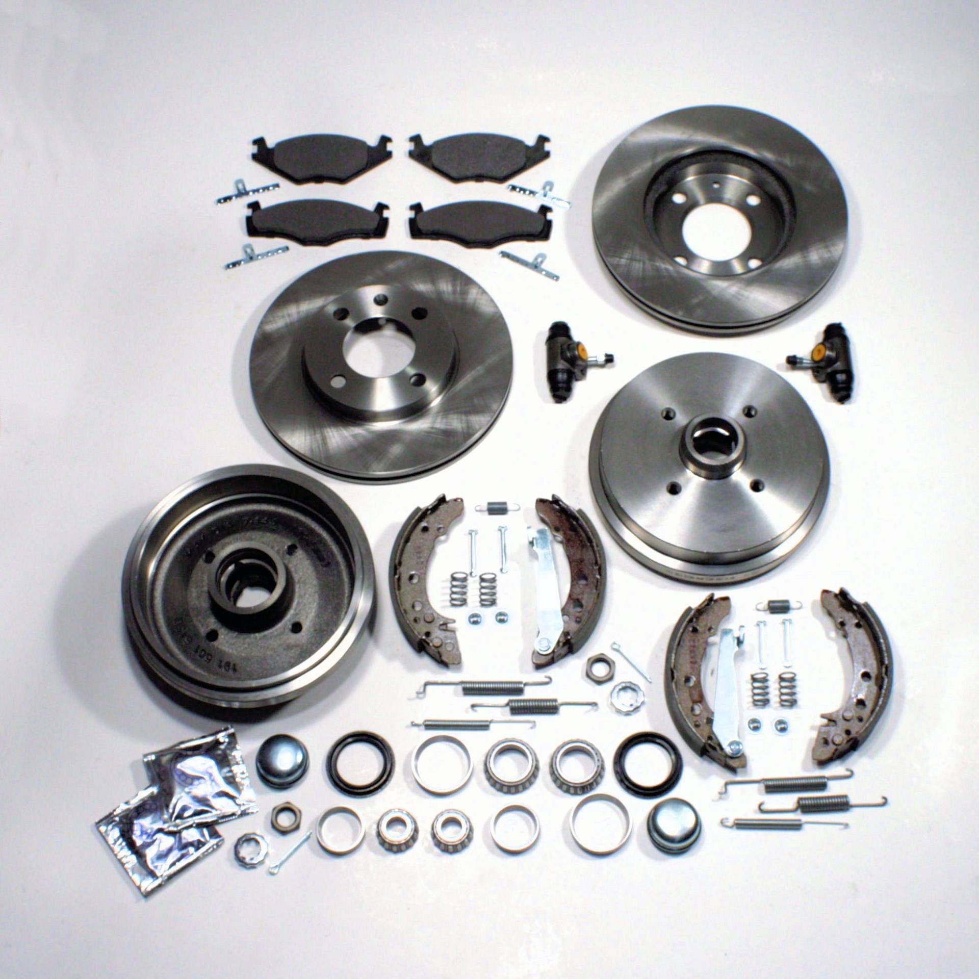 Bremsscheiben Beläge vorne Bremstrommeln Backen Radlager Zubehör hinten Bremsscheiben Beläge vorne Bremstrommeln Backen Radlager Zubehör hinten von Autoparts-Online
