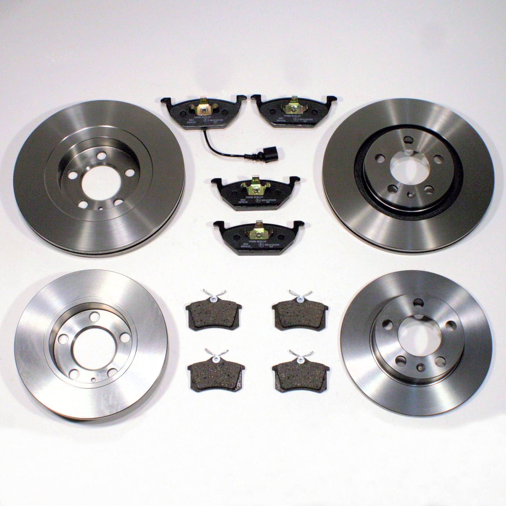 Bremsscheiben Set vorne + hinten Bremsscheiben Set vorne + hinten von Autoparts-Online