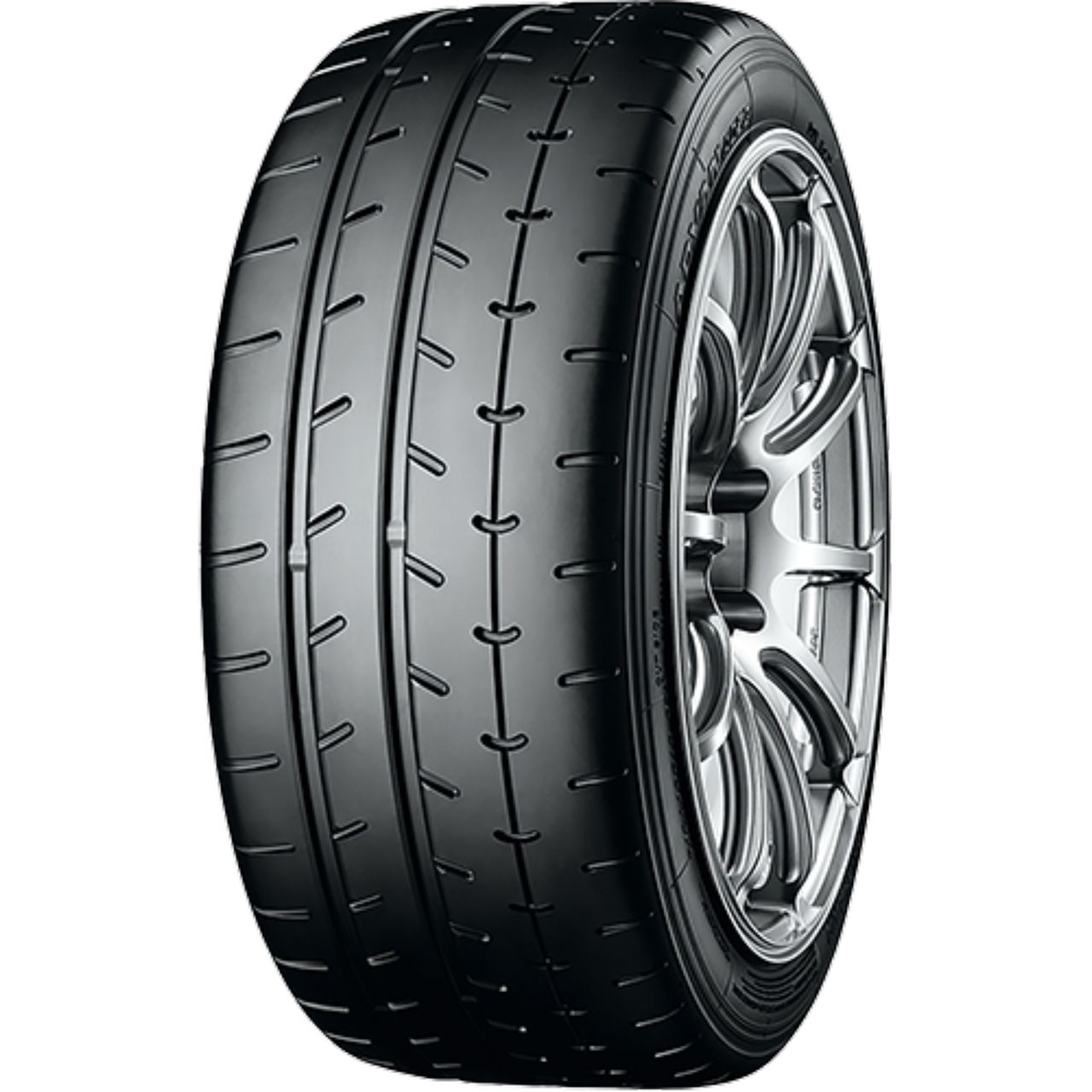 YOKOHAMA ADVAN A052 235/40R18 95Y BSW