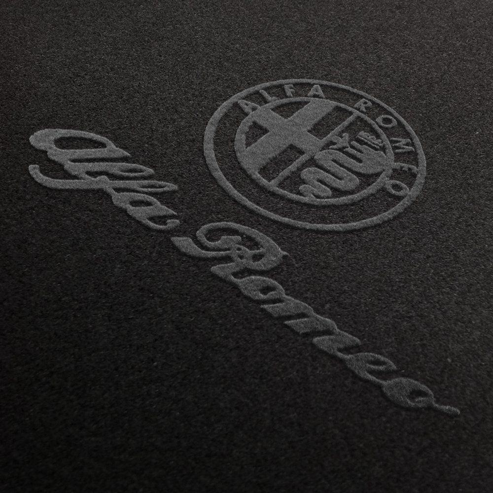 Fußmatten aus Nadelfilz mit Druck Logo+Schrift Q100_ALFA-L+S-501_Alfa_021 Fußmatten aus Nadelfilz mit Druck Logo+Schrift Q100_ALFA-L+S-501_Alfa_021 von Autoteppich Stylers