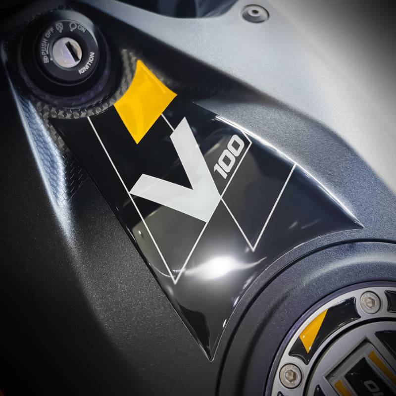 Az Graphishop 3D-Aufkleber aus Kunstharz, kompatibel mit Moto Guzzi Stelvio V100 2024-2025 GP-3059 (Savanengelb) von Az Graphishop