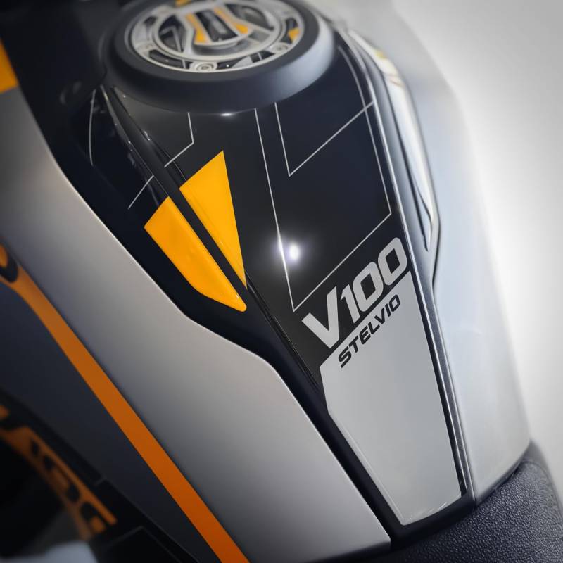 Az Graphishop Tankpad aus 3D-Harz, kompatibel mit Moto Guzzi Stelvio V100 2024-2025 GP-3057 (Savanengelb) von Az Graphishop