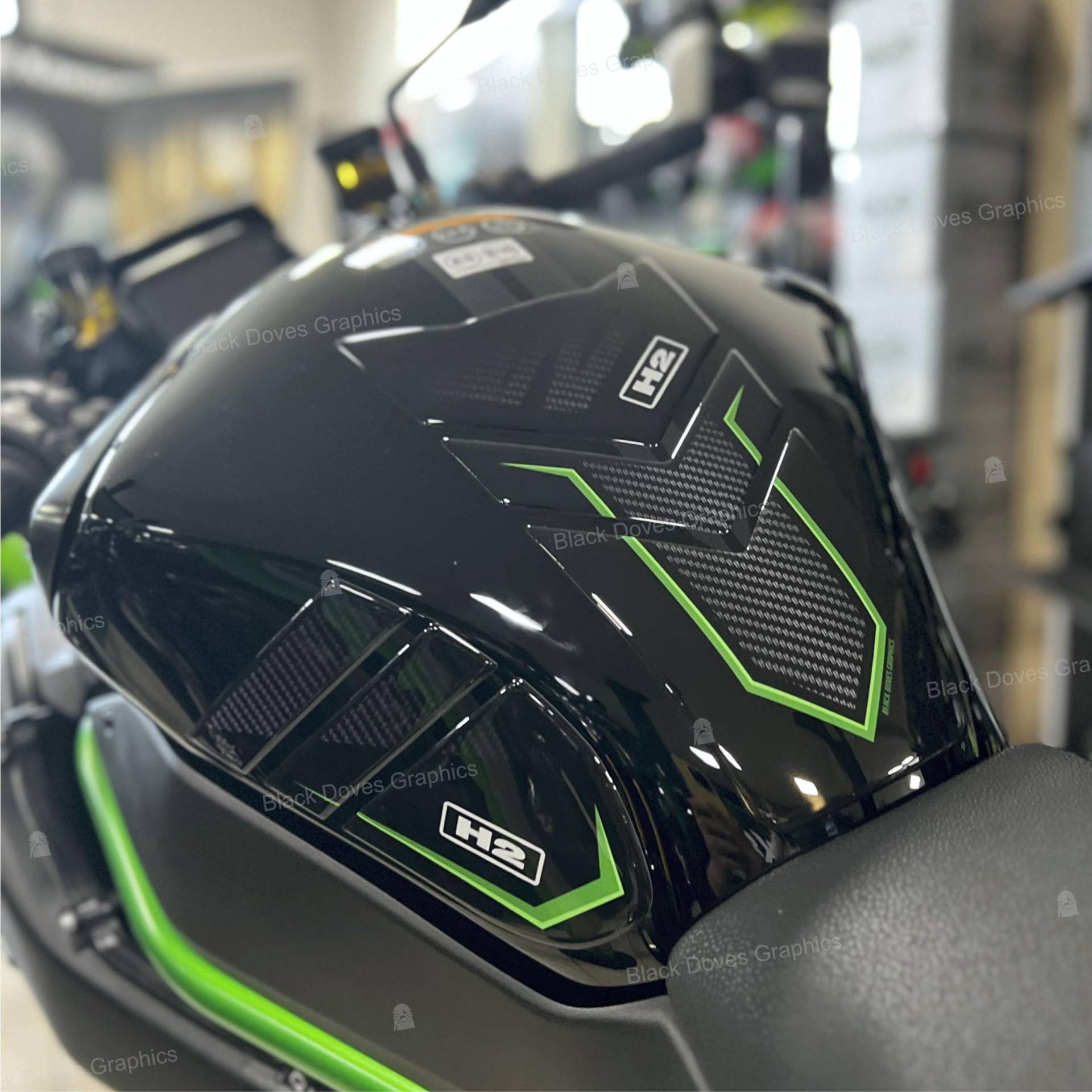 BLACK DOVES GRAPHICS Harz-Aufkleber-Set 3D-Schutz, kompatibel mit KAWASAKI Z H2 SE 2021-2024 BLACK DOVES GRAPHICS Harz-Aufkleber-Set 3D-Schutz, kompatibel mit KAWASAKI Z H2 SE 2021-2024 von BLACK DOVES GRAPHICS