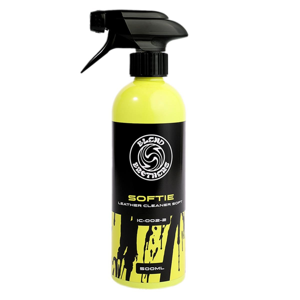 SOFTIE Lederreiniger Auto – pH-neutraler Lederreiniger für Alcantara, Nubuk, Kunstleder – Lederpflege Autositze & Lenkrad – Rückstandsfrei & Sicher für helle Sitze – 500 ml SOFTIE Lederreiniger Auto – pH-neutraler Lederreiniger für Alcantara, Nubuk, Kunstleder – Lederpflege Autositze & Lenkrad – Rückstandsfrei & Sicher für helle Sitze – 500 ml von BLEND BROTHERS