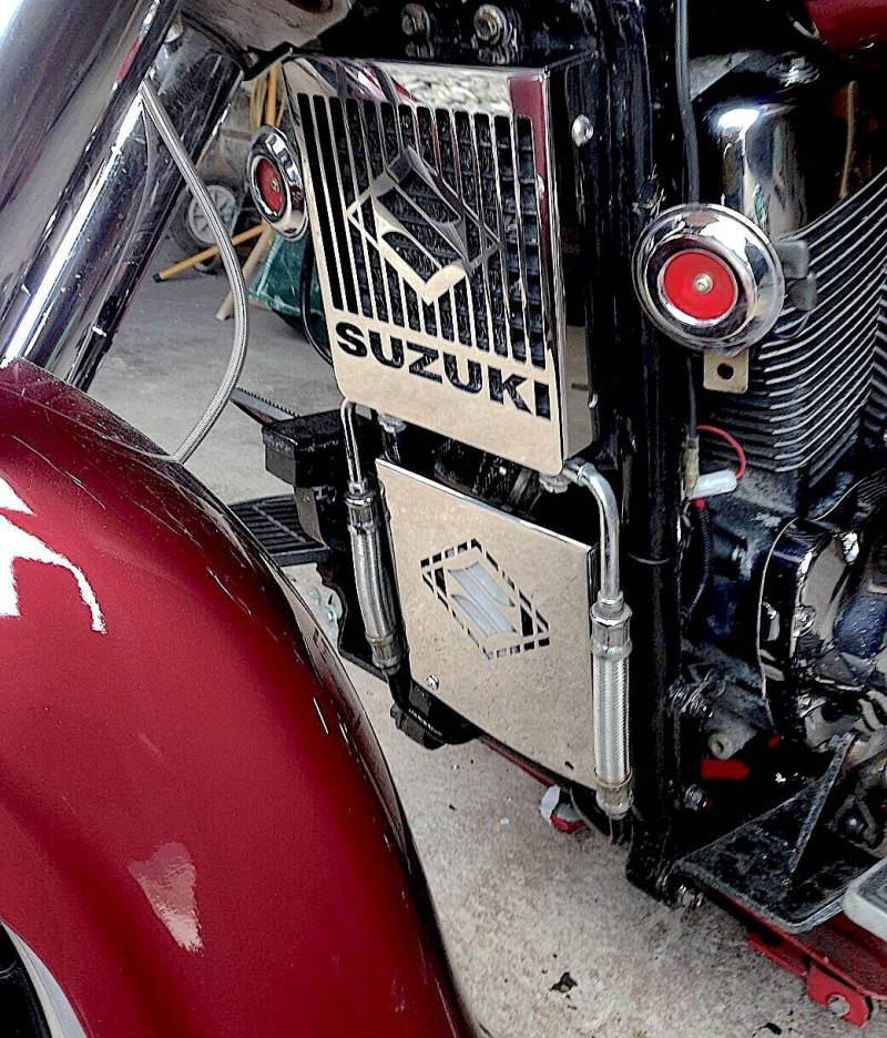BM UK Motorrad SET OF Kühlergrill Abdeckung Schutz + Batterieabdeckung Schutz SUZUKI VL 1500 LC INTRUDER | C 90 BOULEVARD Motorrad BATTERIE + KÜHLER Grillabdeckung Schutzgitter von BM UK