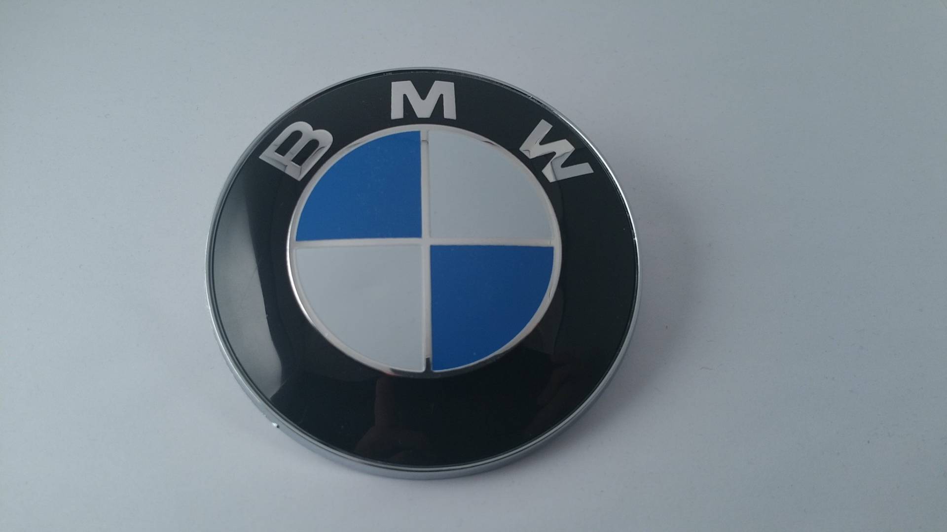 BMW Emblem, selbstklebend, 82 mm, Blau / Weiß, 8,2 cm von BMW