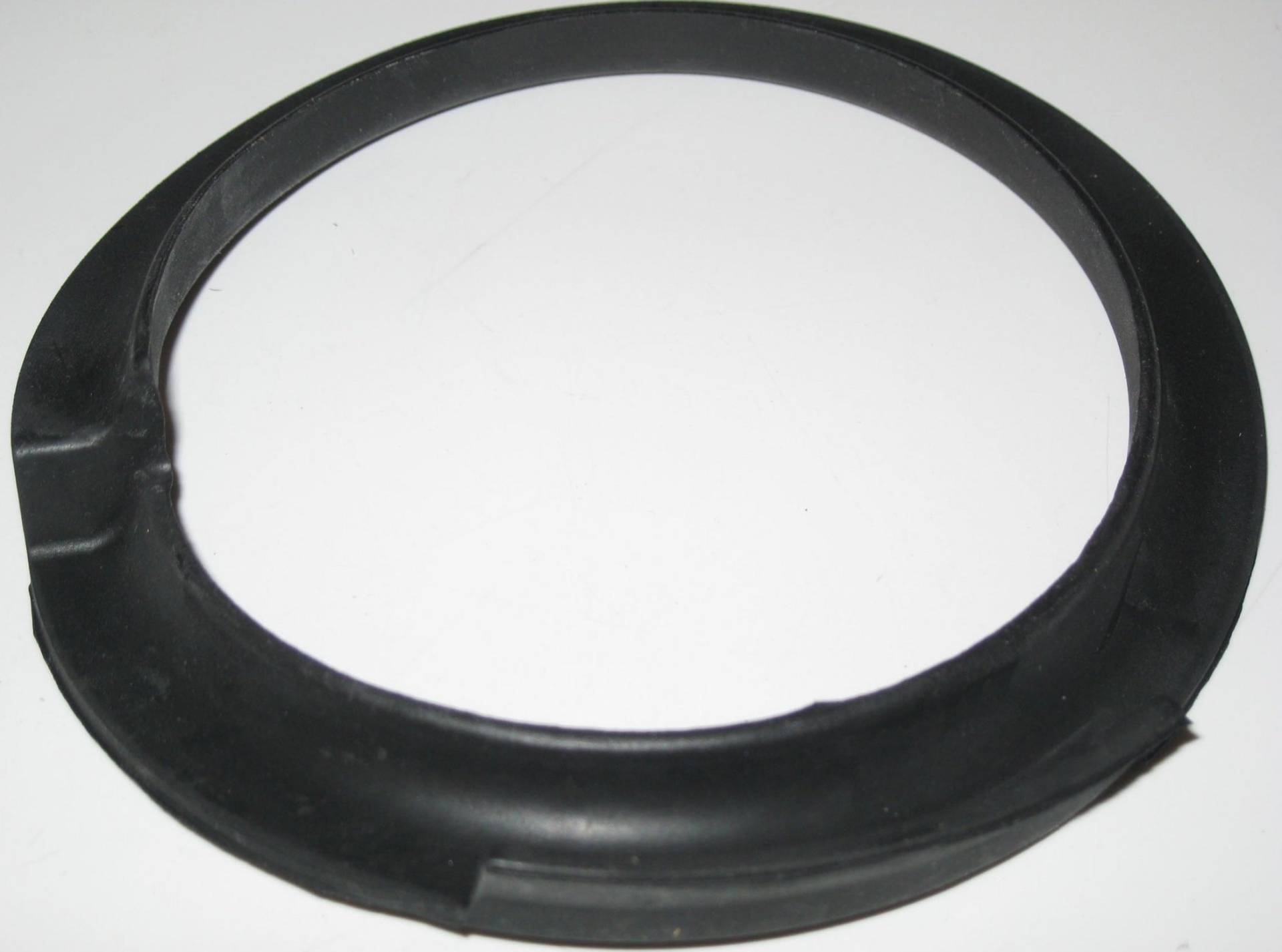 BMW Front Upper Coil Spring Rubber Pad Mount 6767500 31336767500 Genuine BMW Front Upper Coil Spring Rubber Pad Mount 6767500 31336767500 Genuine von BMW