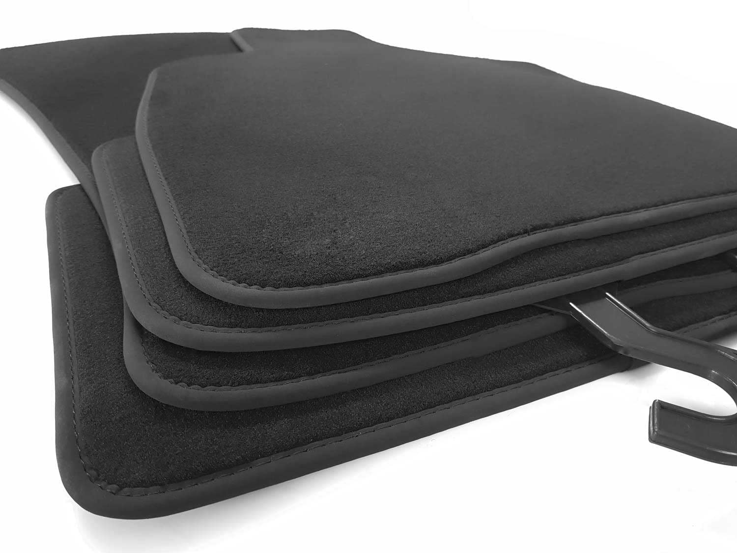 BMW Fußmatten passend 3er E90 E91 M3 Original Qualität Veloursmatten Automatten Autoteppich BMW Fußmatten passend 3er E90 E91 M3 Original Qualität Veloursmatten Automatten Autoteppich von BMW
