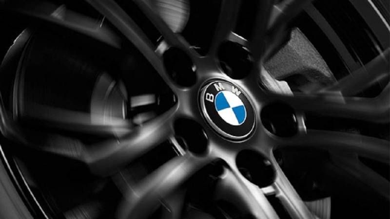 BMW Original Nabenkappe mit fester Mitte, 56 mm, für 112 mm Alu-Radkappe 36122455268, Acrylnitril-Butadien-Styrol, Blue, White, Black von BMW