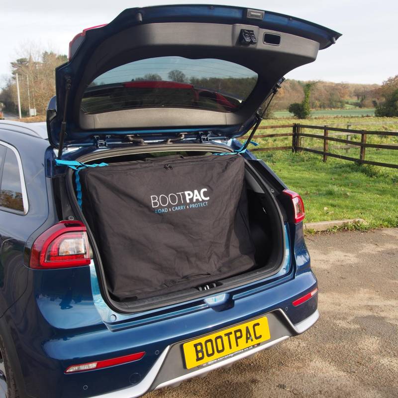 BOOTPAC Classic,Universal Auto Auskleidung Tasche und Kofferraumschutz,passend für fast alle Schrägheck-SUV, 4x4 und Kombi, Feuchtigkeit und Insekten,Riesiges Fassungsvermögen von 1200 Liter von BOOTPAC