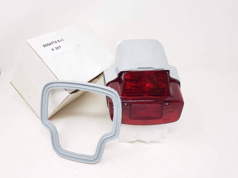 BOSATTA Rücklicht Vespa 125-150-180-GL-S-SS P-207 (70100-91014-91488) Weißglühend Rot ABS Silber 12 Volt 60 Watt Motorrad 1964-1965 Vespa-Rücklicht von BOSATTA