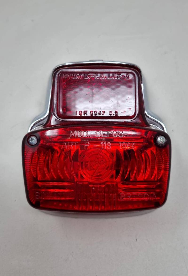 BOSATTA Rücklicht LED rot für Piaggio Vespa Sprint Primavera 50, 90, 125 P-213 von BOSATTA