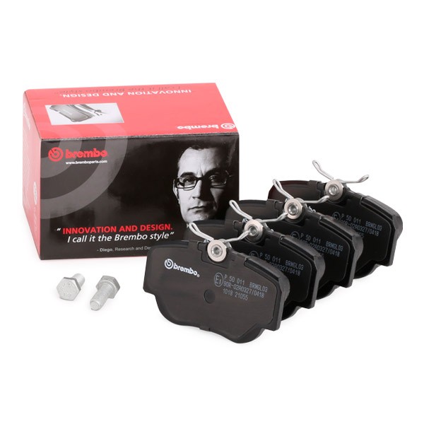 BREMBO Bremsbelagsatz MERCEDES-BENZ P 50 011 A0024200220,701698451C,7367D487 0004208920,0014208120,0014209620,A0004208920,A0014208120,0014201020 von BREMBO