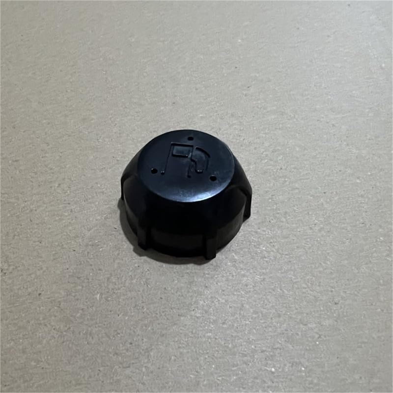 BWZJS 497929 KRAFTSTOFFTANKDECKEL AUS Kunststoff, for Briggs Stratton, Quattro Sprint Classic 3~3,75 PS Motor/Motor 497929S 298425 HP470 SP470 Garten-Tankdeckel(Black 2) von BWZJS