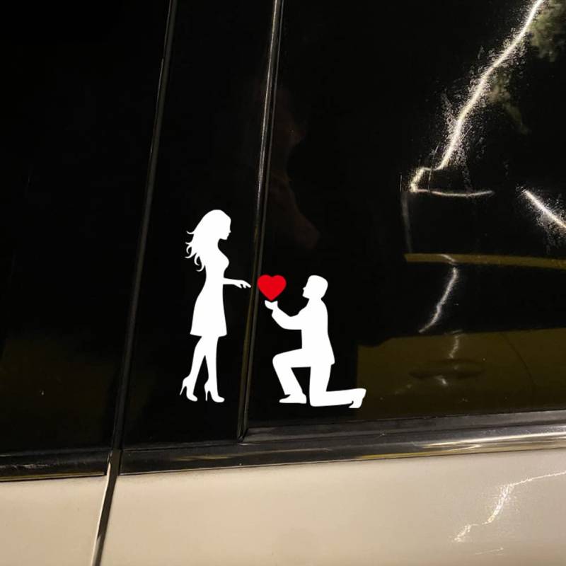 Auto Heiratsantrag Aufkleber, Personalisierte Auto Aufkleber Knien auf einem Knie Seitentür Sticker Anti-Kratzer Karosserie Aufkleber PVC Wasserdichte Aufkleber für Verlobung Hochzeit-14cmx15cm von BYNYXI