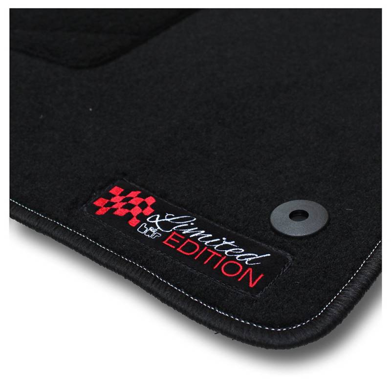 Bär-AfC Auto Fußmatten Limited Edition passend für Honda Jazz ab 2014, Autoteppiche Nadelvlies Schwarz, Rand Kettelung Schwarz, Stick Logo Rot, Set 4-teilig, HO61222 von Bär-AfC