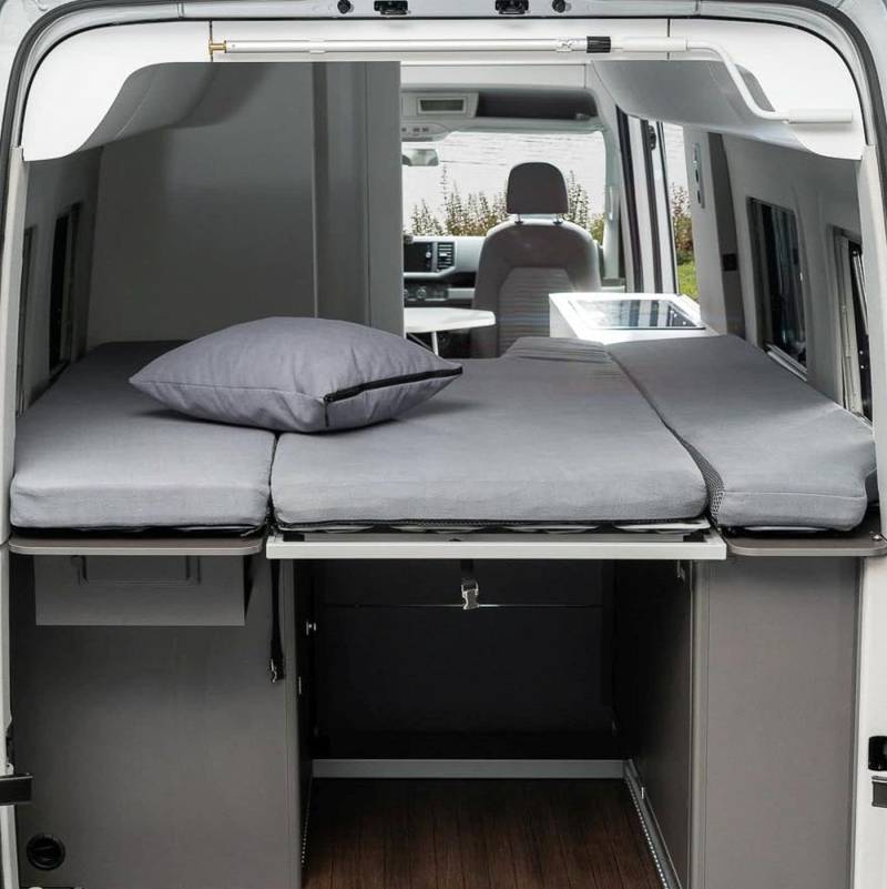 Black Forest Fox Wohnmobil Camper Schonbezug Hochbett Faltbett für VW T5 T6 T6.1 Beach Ocean Grand California 600 680 GC 680 Grani (Grau. Grand California 680 3 TLG. Heckbett) von Black Forest Fox