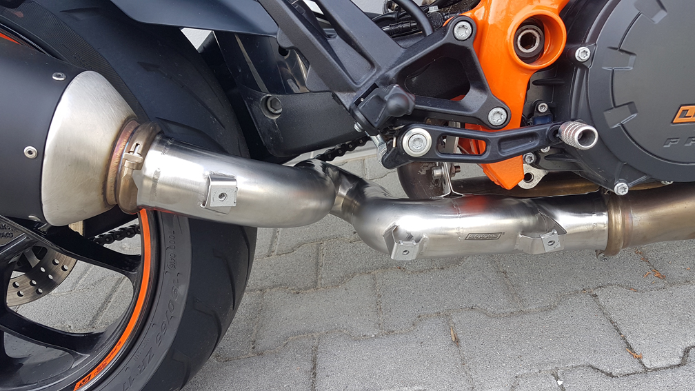 Bodis No Katrohr Kat Ersatzrohr Edelstahl KTM 1290 Super Duke GT Bj. 2016-2024 Bodis No Katrohr Kat Ersatzrohr Edelstahl KTM 1290 Super Duke GT Bj. 2016-2024 von Bodis