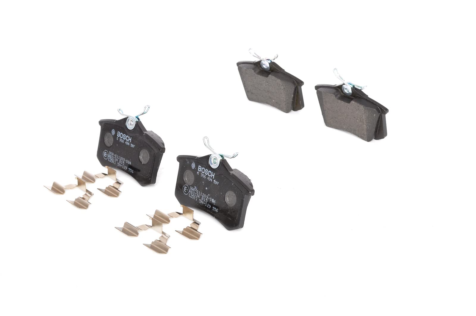Bosch BP689 - Auto Bremsbeläge hinten - Bosch-Qualität - für leises Bremsen mit wenig Staub - ECE-R90 zertifiziert - kupferfrei - 1 Set mit 4 Bremsbelägen - mit Zubehör Bosch BP689 - Auto Bremsbeläge hinten - Bosch-Qualität - für leises Bremsen mit wenig Staub - ECE-R90 zertifiziert - kupferfrei - 1 Set mit 4 Bremsbelägen - mit Zubehör von Bosch Automotive