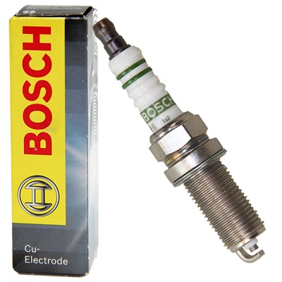Bosch Zündkerze [Hersteller-Nr. 0242235791] für Citroën, Peugeot, Subaru von Bosch