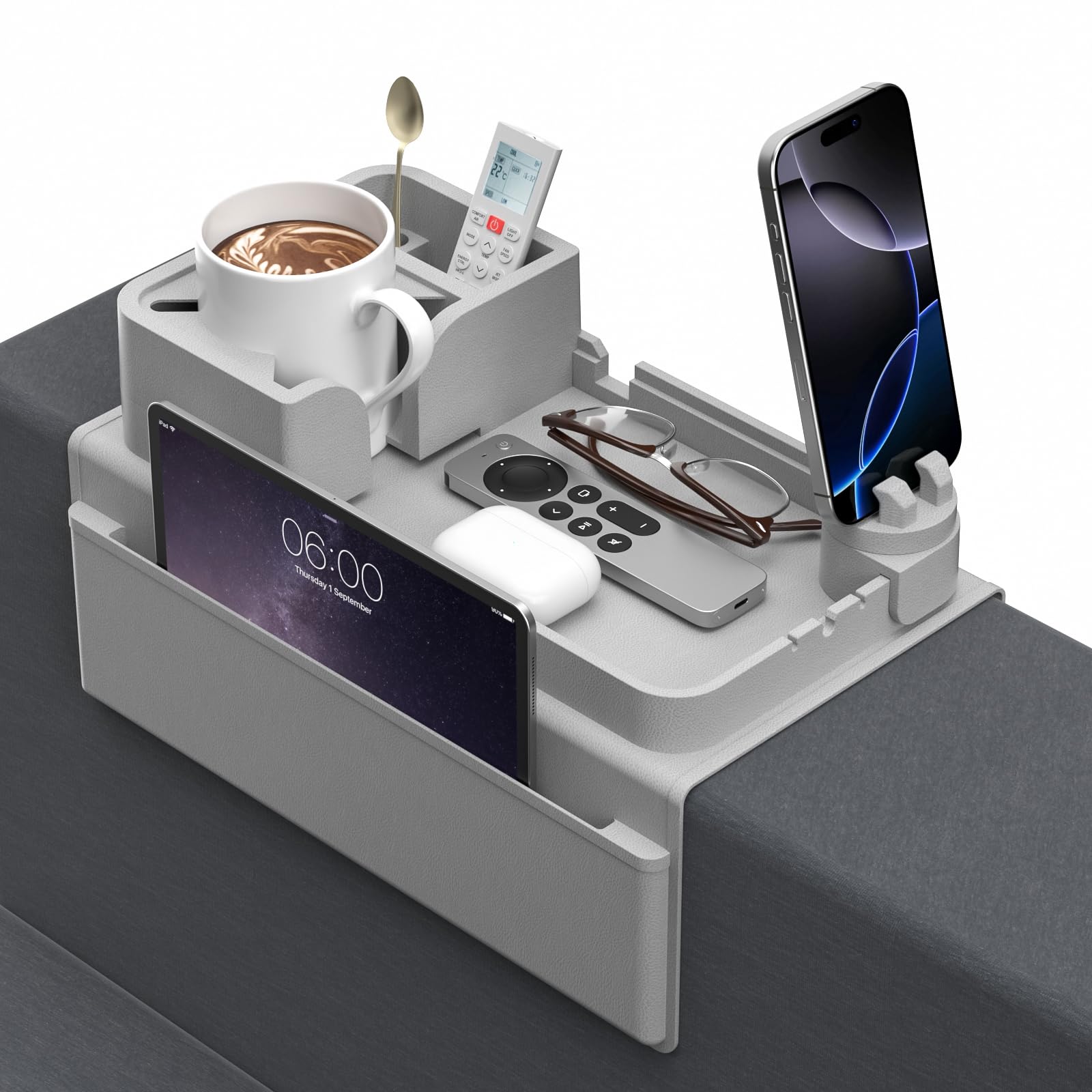 CLESOO Sofatablett Armlehne mit Getränkehalter, Anti-Rutsch Sofa Tablett mit Zwei Seitentaschen und Telefonhalterung, Silikon Anti-Spill Couch Organizer für Tasse, Telefon, Tablet, Snack,Grau CLESOO Sofatablett Armlehne mit Getränkehalter, Anti-Rutsch Sofa Tablett mit Zwei Seitentaschen und Telefonhalterung, Silikon Anti-Spill Couch Organizer für Tasse, Telefon, Tablet, Snack,Grau von CLESOO