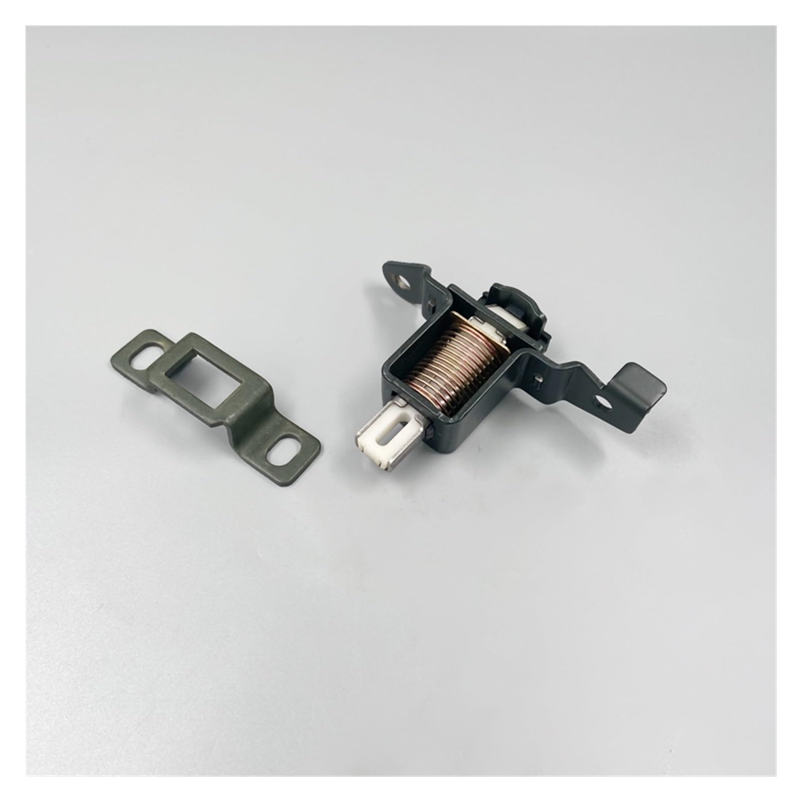 Auto Heckklappenschloss Für Nissan Für Navara D22 98-04 D23 Np300 Für Frontier Hintertürschloss Heckklappenverriegelung Mit Schließbügel Kofferraumschlossfänger Kofferraumschloss(Right assy) von CUTEAS