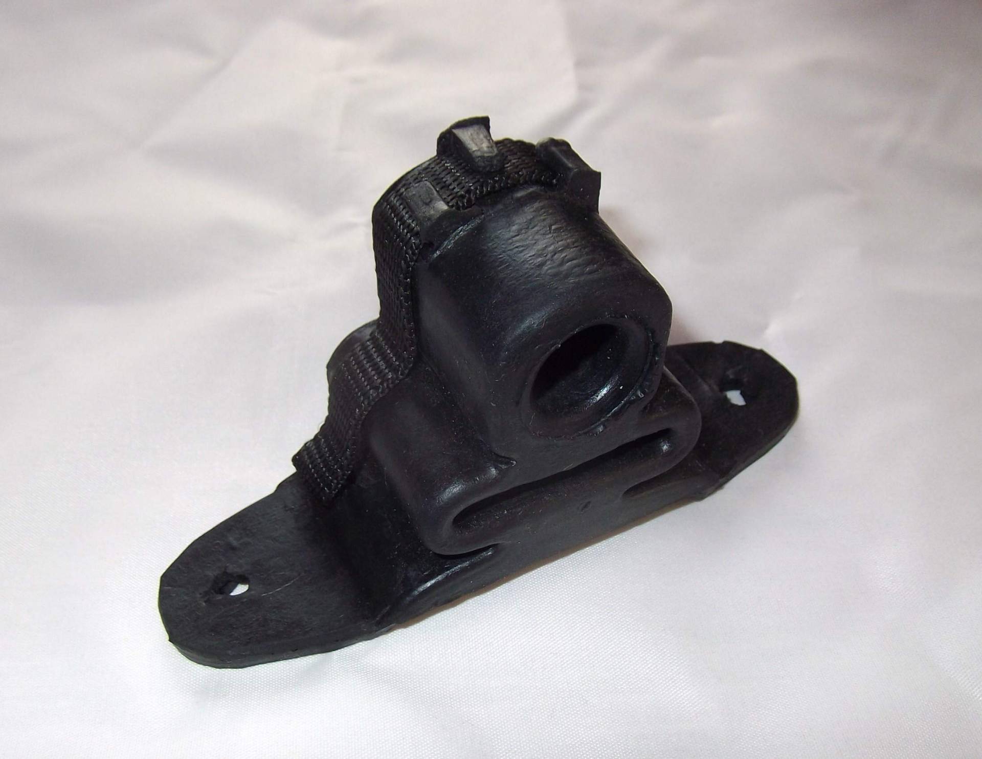 Halter Abgasanlage Auspuffgummi Auspuffhalter für C2 C3 207 208 Bj. 02-17 Halter Abgasanlage Auspuffgummi Auspuffhalter für C2 C3 207 208 Bj. 02-17 von Cartec