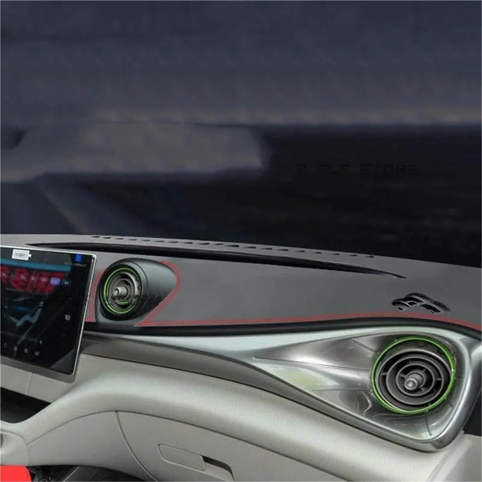 Auto Dash Mat Für BYD Für Dolphin EA1 2023 2024 Auto Dashboard Leder Abdeckungen Matte Schatten Wildleder Kissen Pad Teppiche Auto Dashboard Cover(Red line) von Cvgffs