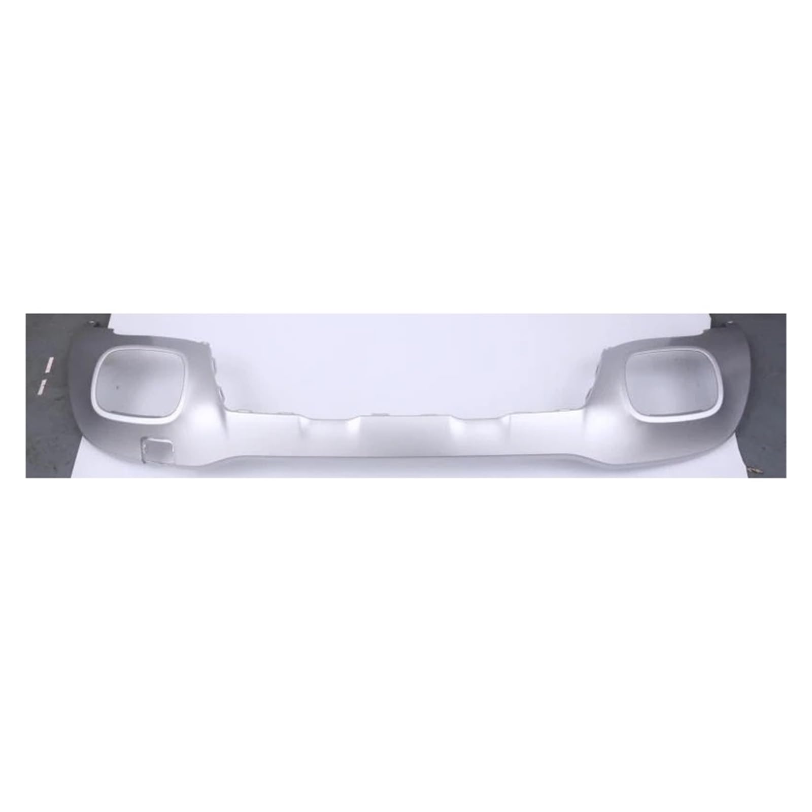 DDGHAE Heckstoßstange kompatibel for Mercedes Benz GLA-Klasse X156 W156, Spoiler-Diffusor, Chromverkleidung, Chrom-Styling, Matt-Perlennickel, A1568851400(Matte silver) von DDGHAE
