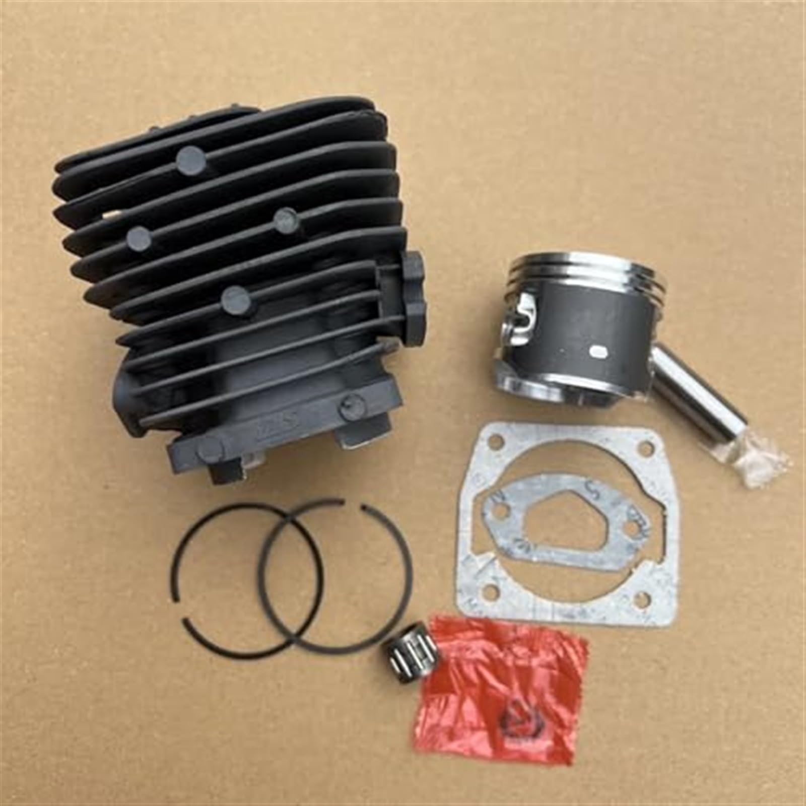 DEMULAX 1Set Graphit Material Zylinder Kolben Ring Pin Snap Ring Dichtung Kit 45mm, for Chinesische Kettensäge 52 5200 52cc, for Zenoah, G5200 Teile DEMULAX 1Set Graphit Material Zylinder Kolben Ring Pin Snap Ring Dichtung Kit 45mm, for Chinesische Kettensäge 52 5200 52cc, for Zenoah, G5200 Teile von DEMULAX