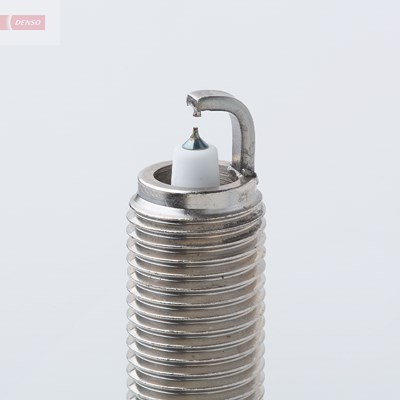 Denso Zündkerze [Hersteller-Nr. IXEH22TT] für Aston Martin, Dacia, Daihatsu, Infiniti, Lotus, Mazda, Mercedes-Benz, Nissan, Renault, Subaru, Toyota von DENSO